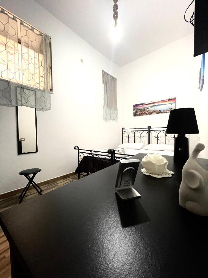 L'Oasi Di Luis Villa Наполи Екстериор снимка