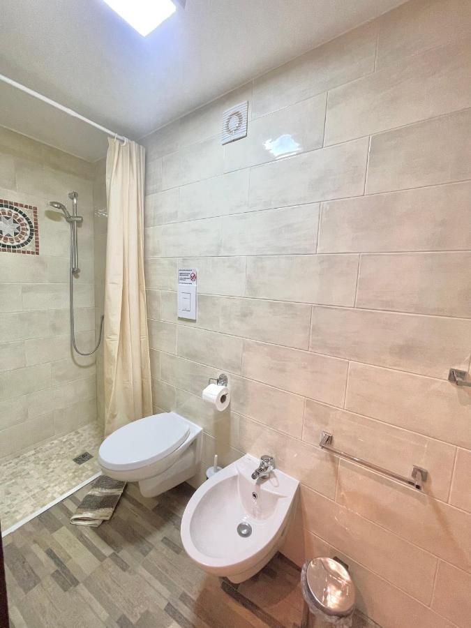 L'Oasi Di Luis Villa Наполи Екстериор снимка